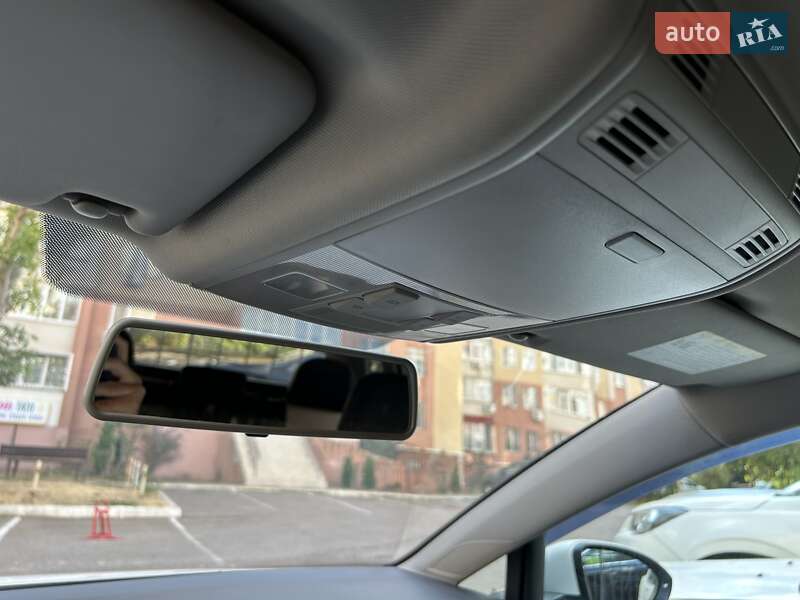 Универсал Volkswagen Golf 2015 в Ирпене