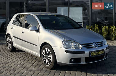 Хэтчбек Volkswagen Golf 2004 в Мукачево