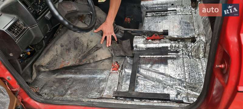 Хетчбек Volkswagen Golf 1983 в Слов'янську