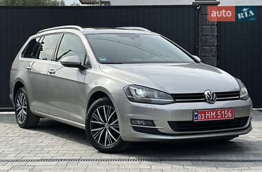 Універсал Volkswagen Golf 2014 в Рівному