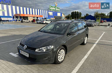 Універсал Volkswagen Golf 2016 в Вінниці
