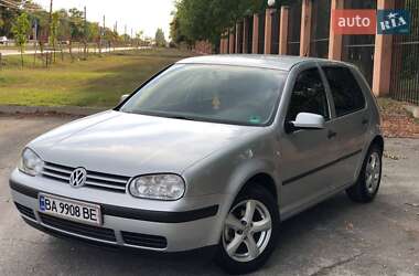 Хетчбек Volkswagen Golf 2001 в Кропивницькому