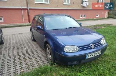 Хэтчбек Volkswagen Golf 2001 в Харькове