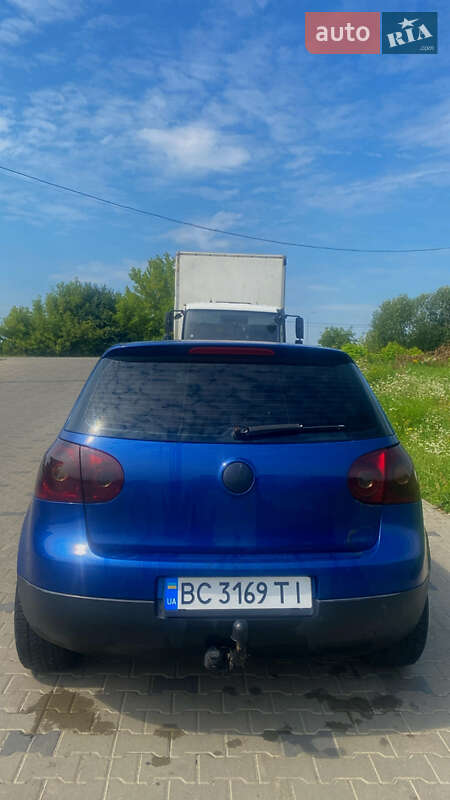 Хетчбек Volkswagen Golf 2005 в Яворові