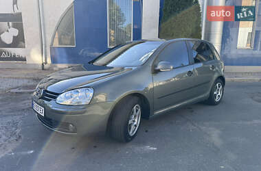 Хетчбек Volkswagen Golf 2004 в Миколаєві