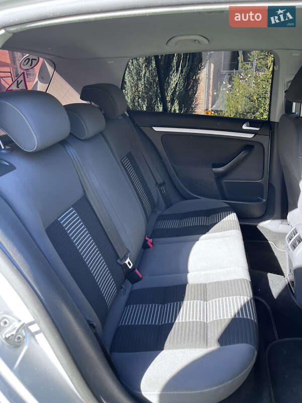 Хэтчбек Volkswagen Golf 2007 в Дрогобыче