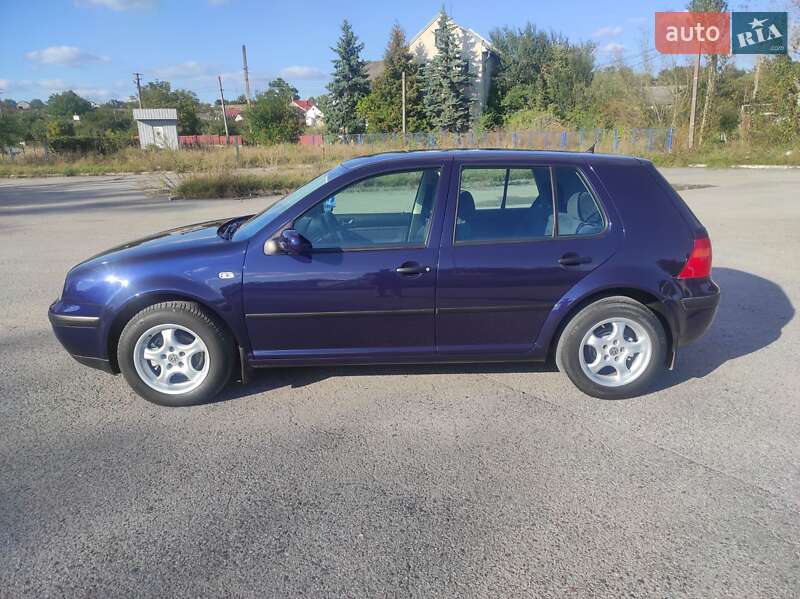 Хэтчбек Volkswagen Golf 2000 в Тернополе