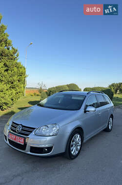 Універсал Volkswagen Golf 2009 в Млиніві