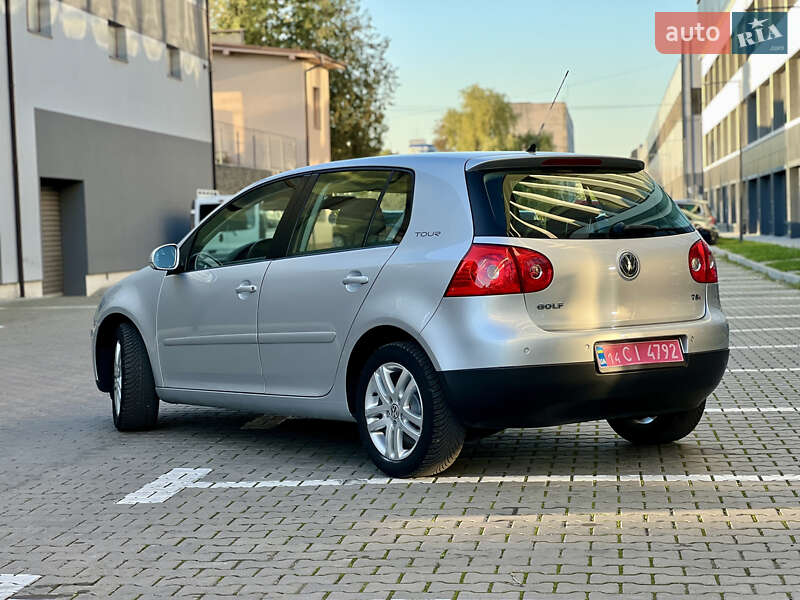 Хэтчбек Volkswagen Golf 2007 в Ивано-Франковске