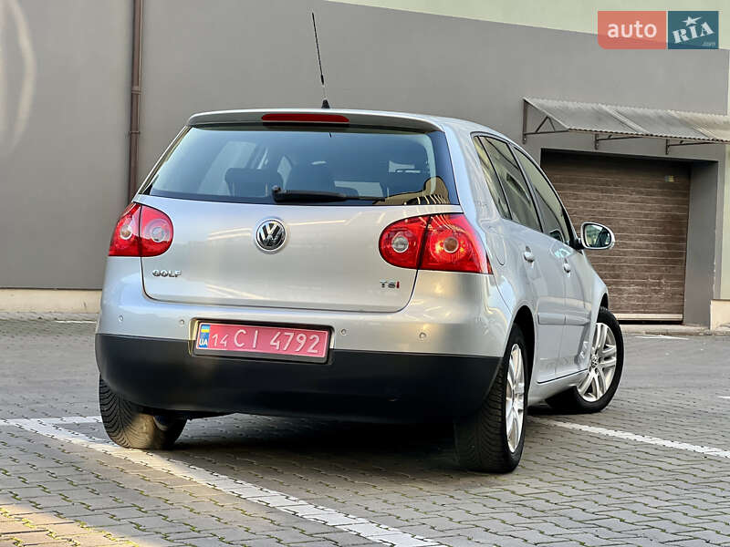 Хэтчбек Volkswagen Golf 2007 в Ивано-Франковске