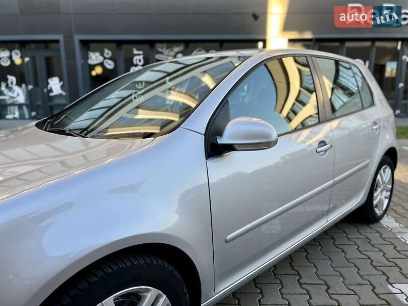 Хэтчбек Volkswagen Golf 2007 в Ивано-Франковске