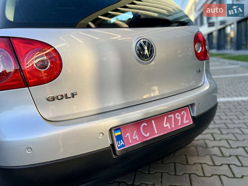 Хэтчбек Volkswagen Golf 2007 в Ивано-Франковске