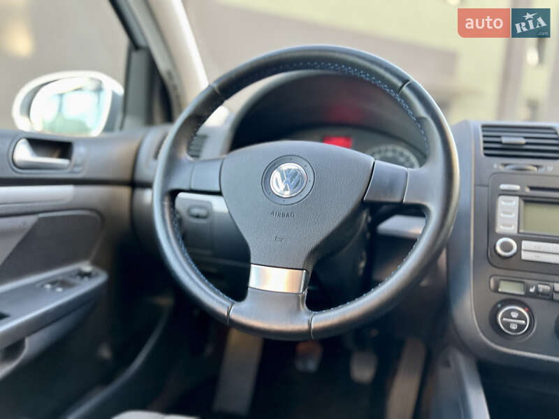 Хэтчбек Volkswagen Golf 2007 в Ивано-Франковске