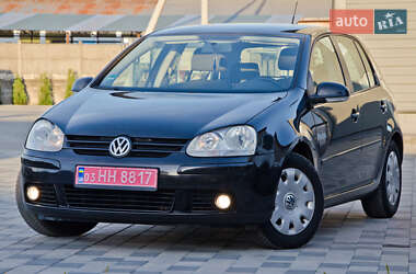 Хэтчбек Volkswagen Golf 2006 в Сарнах