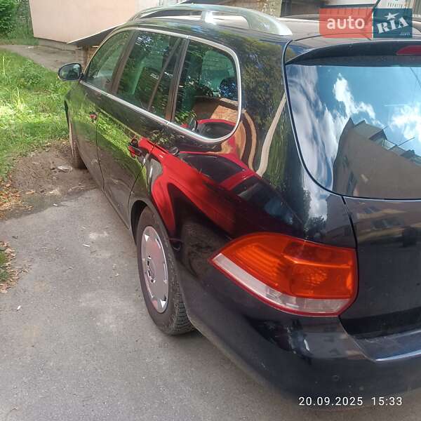 Універсал Volkswagen Golf 2009 в Вінниці