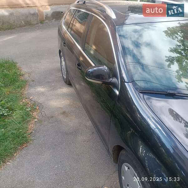 Універсал Volkswagen Golf 2009 в Вінниці