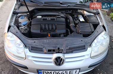 Хэтчбек Volkswagen Golf 2005 в Богодухове
