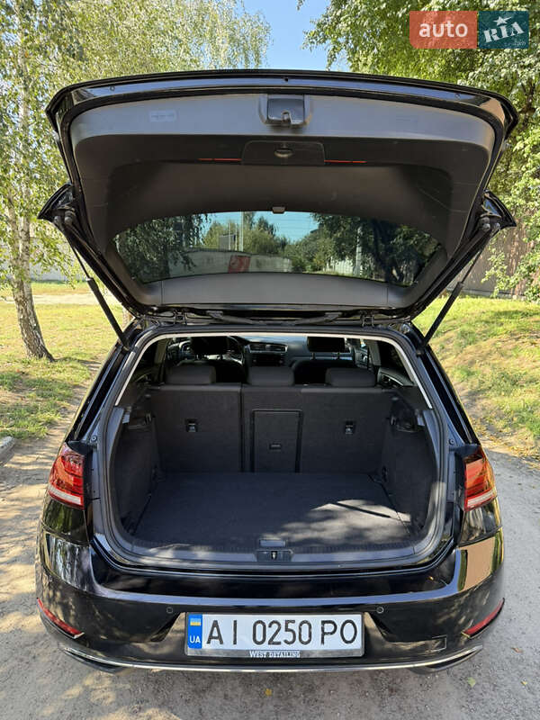 Хэтчбек Volkswagen Golf 2017 в Киеве фото 16 Хэтчбек Volkswagen Golf 2017 в Киеве