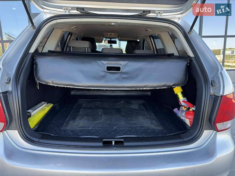 Універсал Volkswagen Golf 2008 в Тернополі