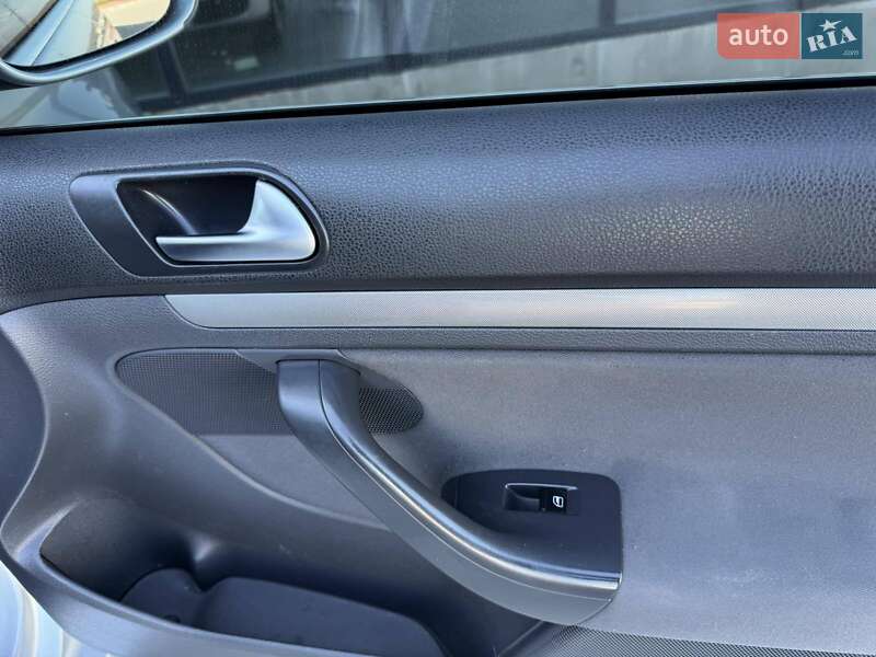 Універсал Volkswagen Golf 2008 в Тернополі