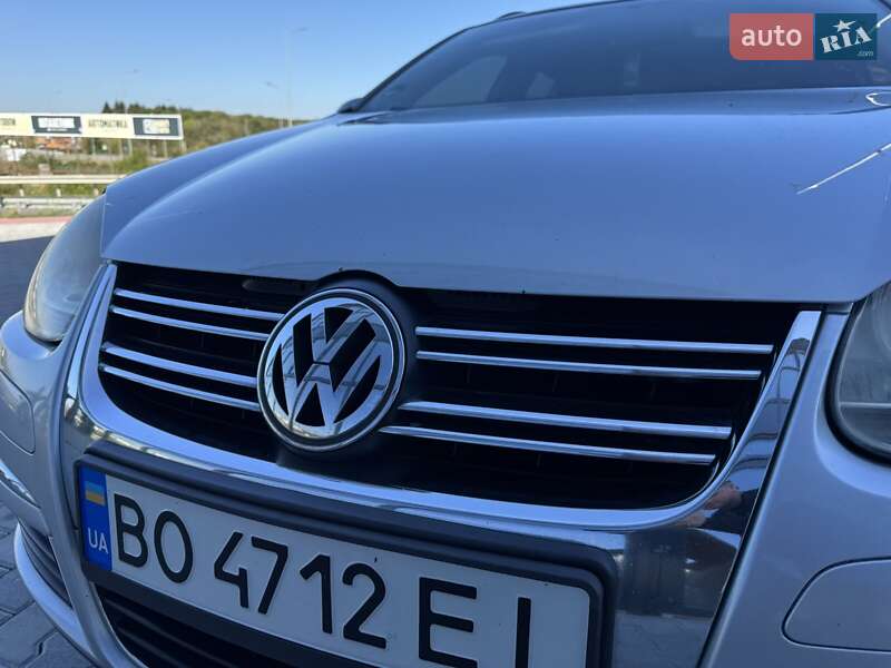 Універсал Volkswagen Golf 2008 в Тернополі