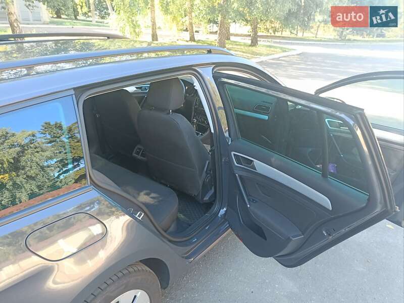 Універсал Volkswagen Golf 2014 в Києві