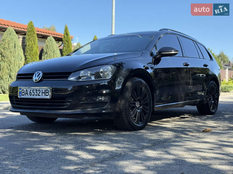 Универсал Volkswagen Golf 2014 в Киеве