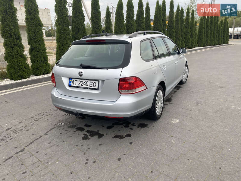 Універсал Volkswagen Golf 2008 в Надвірній