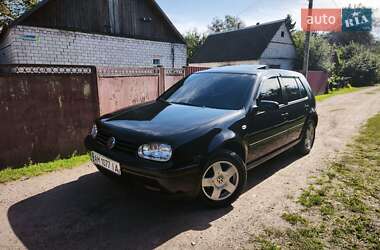 Хетчбек Volkswagen Golf 2001 в Житомирі