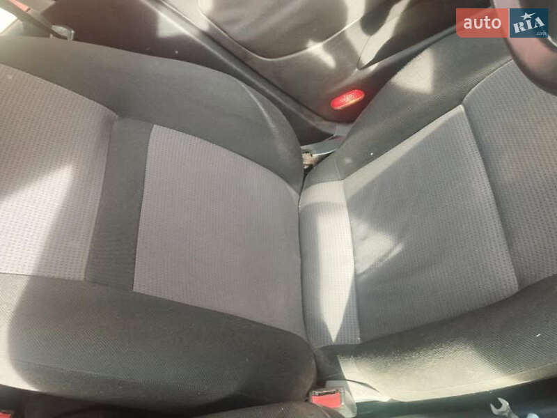 Хетчбек Volkswagen Golf 2000 в Тернополі