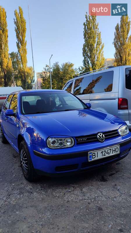 Хетчбек Volkswagen Golf 1999 в Києві
