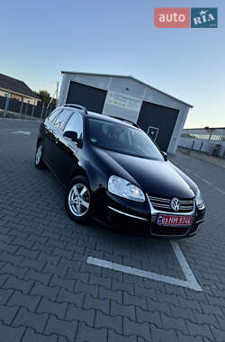 Универсал Volkswagen Golf 2009 в Нововолынске
