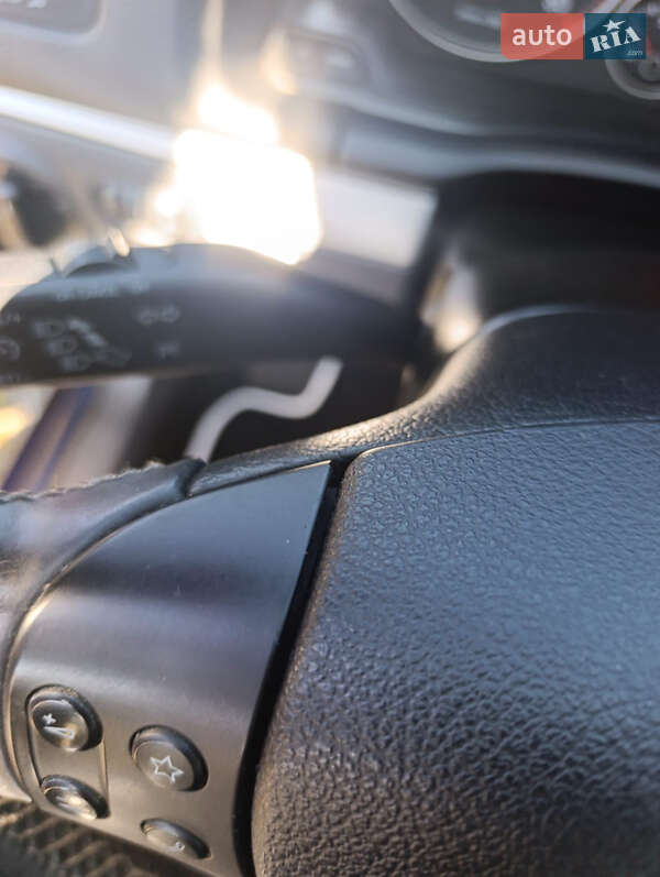 Хетчбек Volkswagen Golf 2009 в Сумах