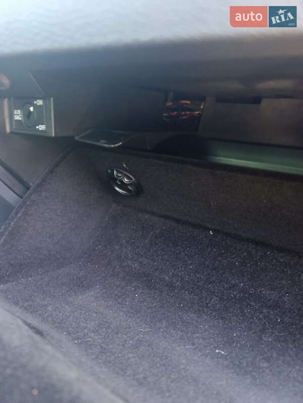 Хетчбек Volkswagen Golf 2009 в Сумах