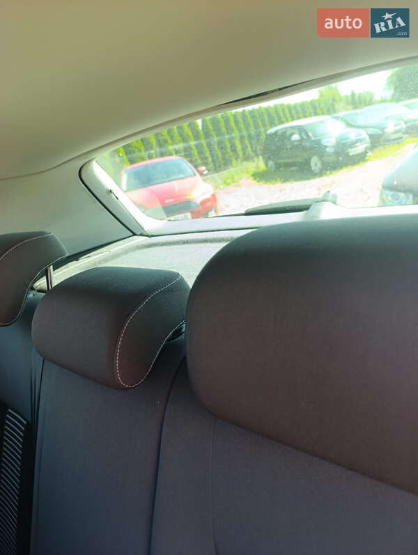 Хетчбек Volkswagen Golf 2009 в Сумах