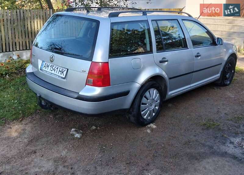 Універсал Volkswagen Golf 2000 в Хорошеві