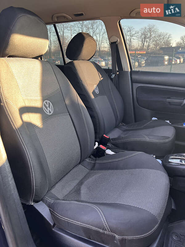 Хетчбек Volkswagen Golf 2001 в Кривому Розі