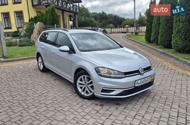 Універсал Volkswagen Golf 2019 в Львові