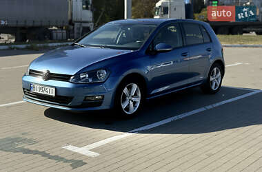 Хэтчбек Volkswagen Golf 2013 в Сумах