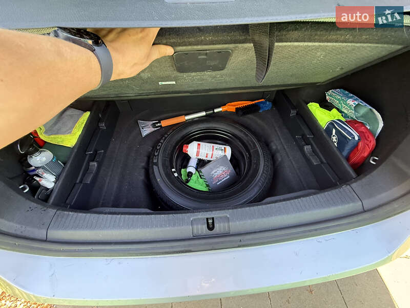 Универсал Volkswagen Golf 2015 в Ужгороде