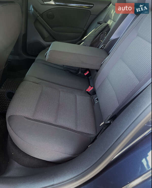 Хэтчбек Volkswagen Golf 2008 в Одессе