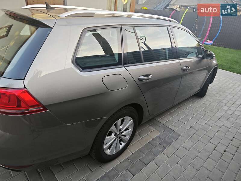 Универсал Volkswagen Golf 2015 в Луцке