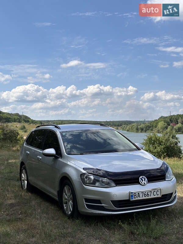 Универсал Volkswagen Golf 2016 в Знаменке