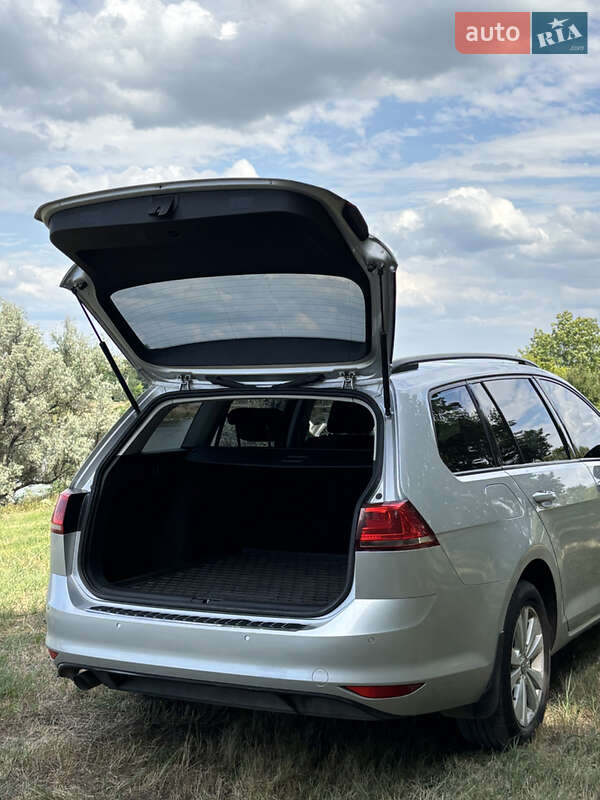 Универсал Volkswagen Golf 2016 в Знаменке