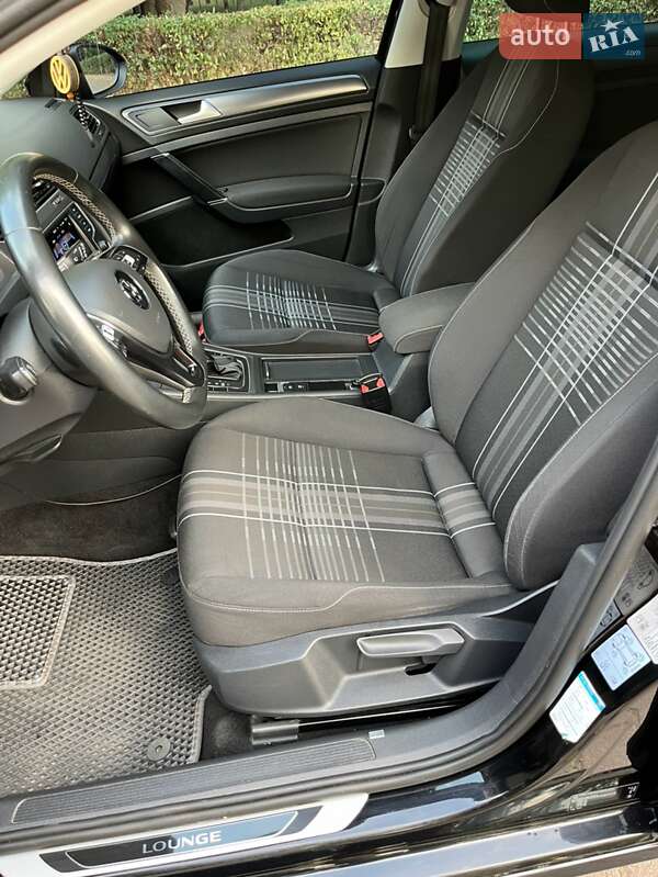 Универсал Volkswagen Golf 2016 в Полтаве