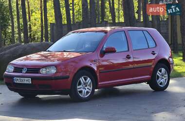 Хэтчбек Volkswagen Golf 2002 в Житомире
