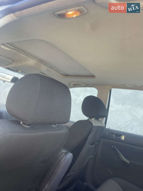 Хетчбек Volkswagen Golf 2002 в Кам'янець-Подільському