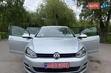 Универсал Volkswagen Golf 2017 в Ровно