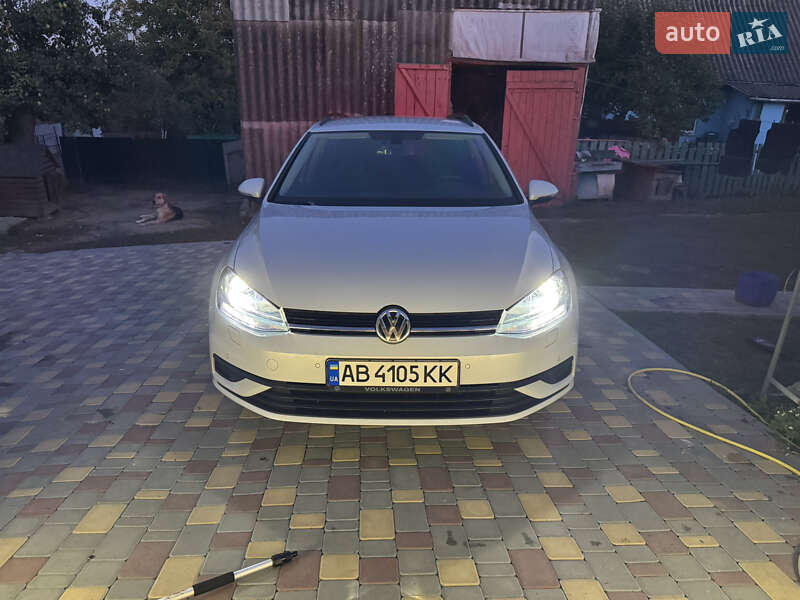 Универсал Volkswagen Golf 2017 в Жмеринке
