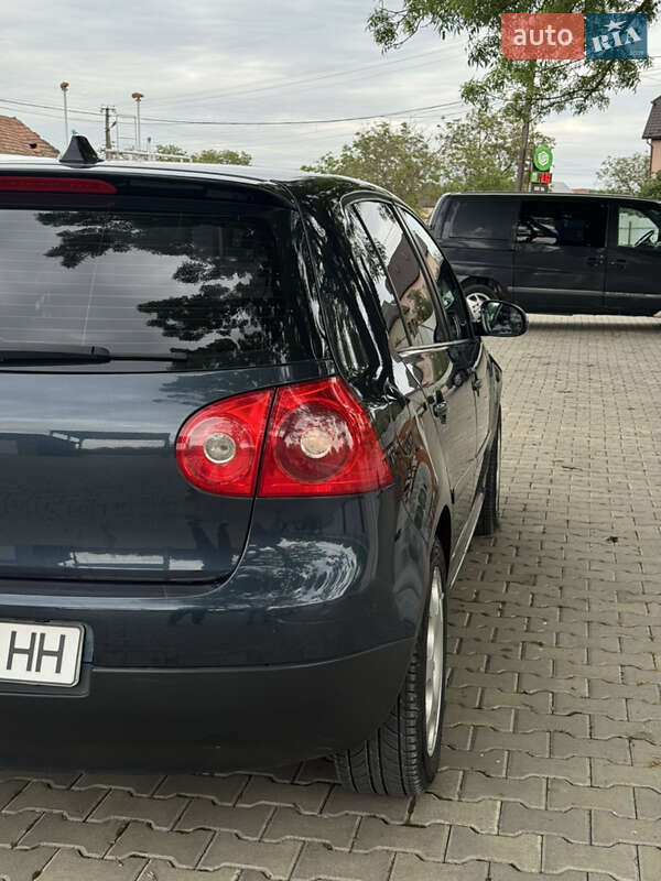 Хэтчбек Volkswagen Golf 2008 в Виноградове